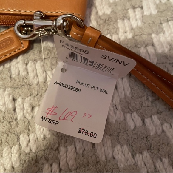 Coach Polka Dot Wristlet - Picture 3 of 4